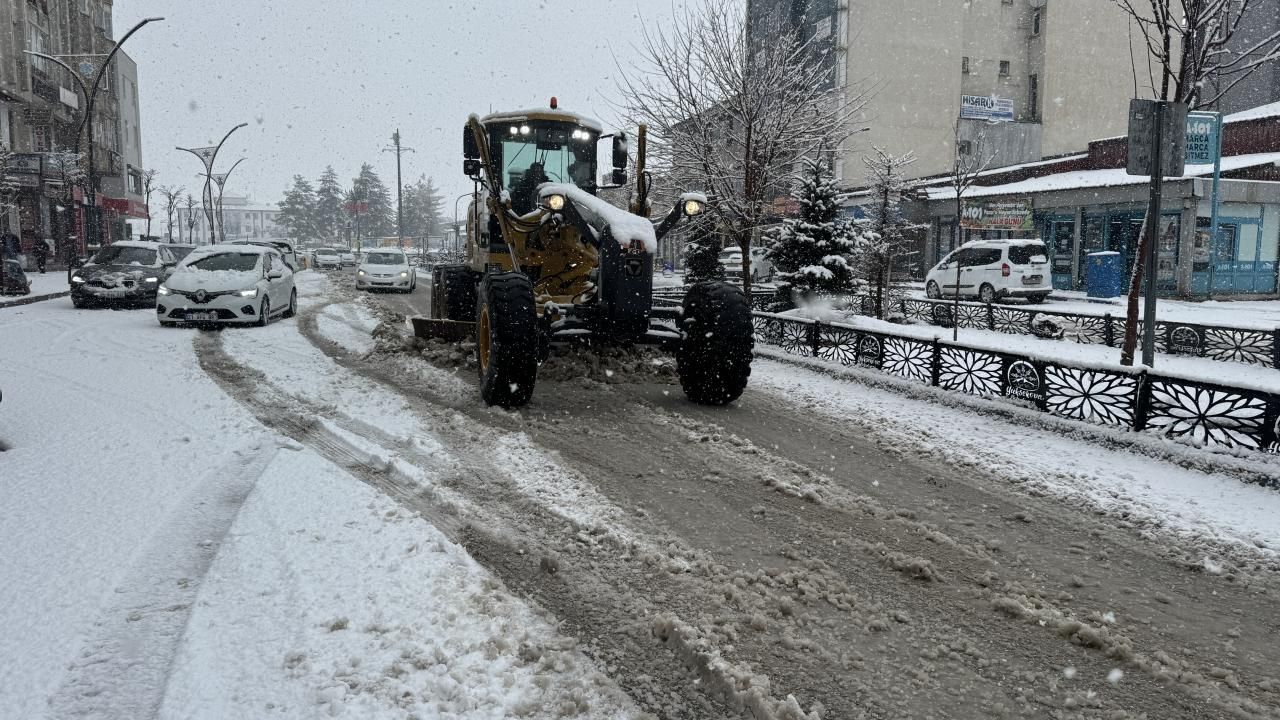 Meteoroloji açıkladı: 49 ile sağanak, 4 ile kar geliyor! 51