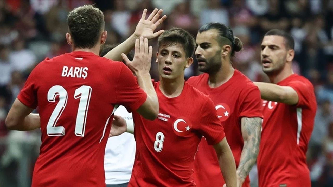 Montella'nın Romanya maçında düşündüğü ilk 11 3