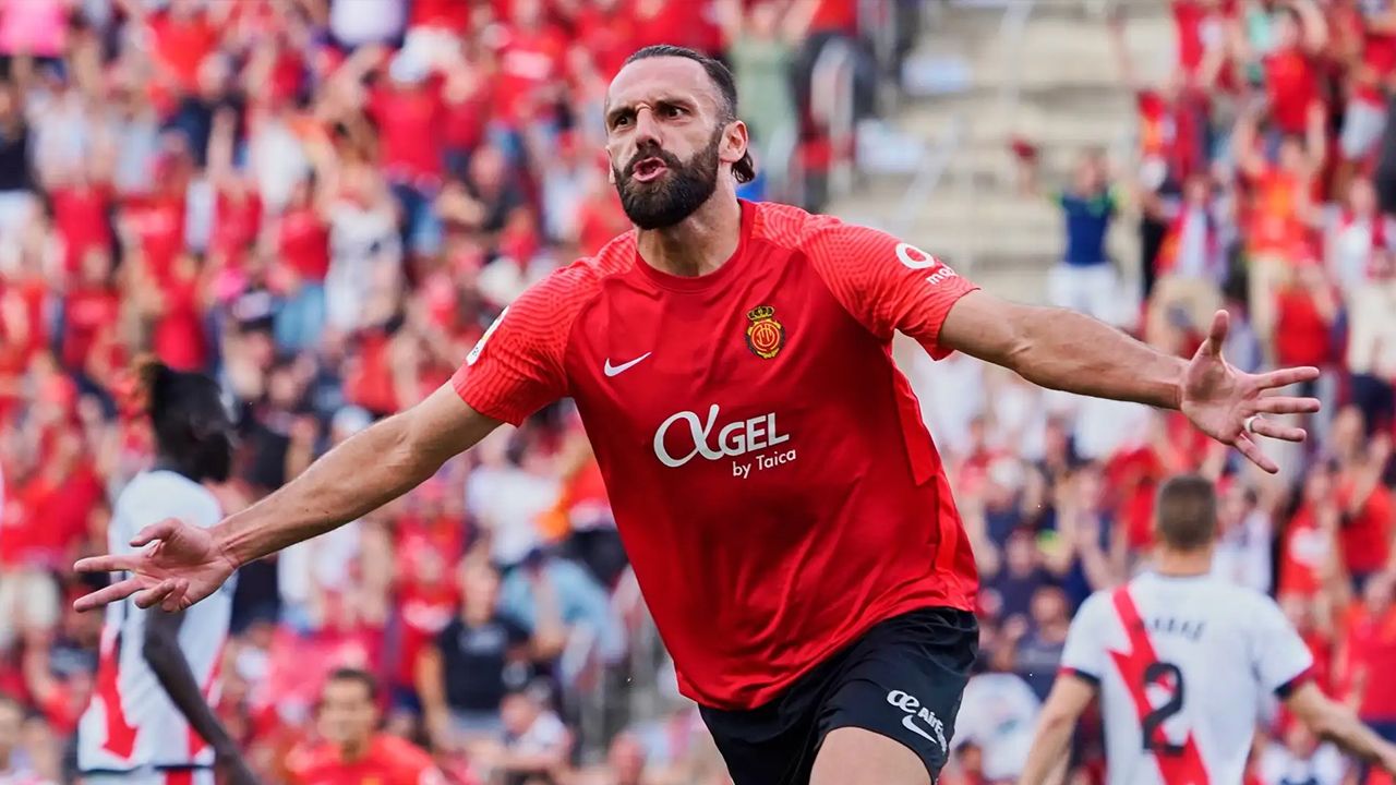 Fenerbahçe'nin listesindeki 2 golcü 9