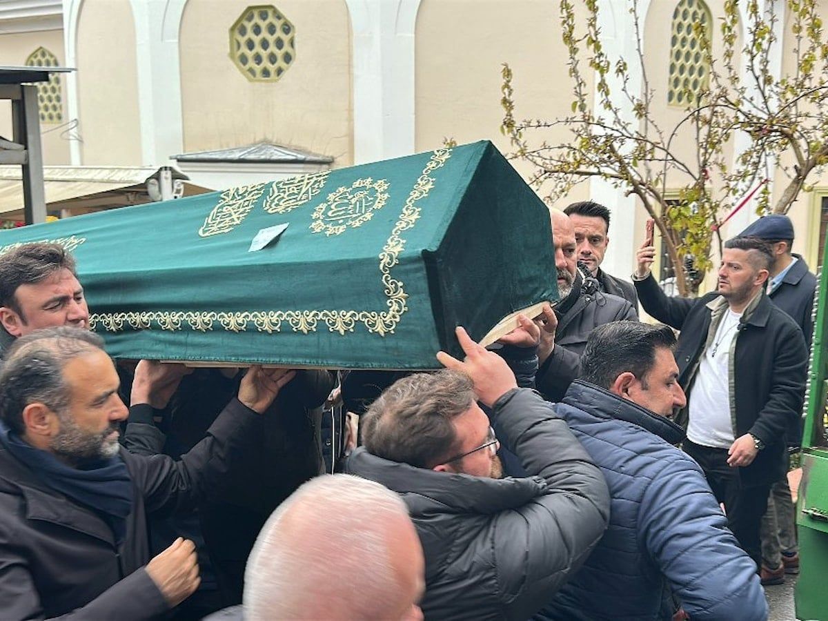 Erol Köse'nin mafyaya borcu mu vardı? Yakın arkadaşından iddialara cevap geldi! "Tazminatı bile ödedi" 5