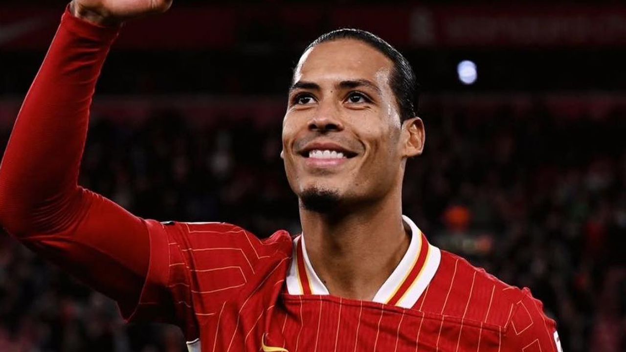 Süper Lig devi Van Dijk'ı transfer etmek istiyor 9