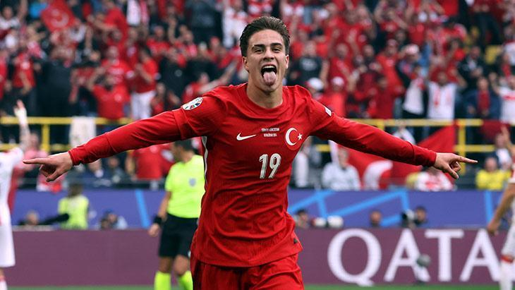 Türkiye-Romanya maçının ilk 11'leri 17