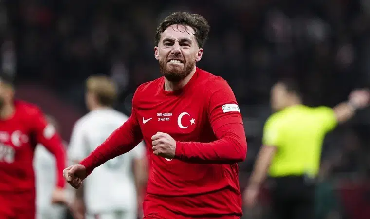 Türkiye-Romanya maçının ilk 11'leri 14