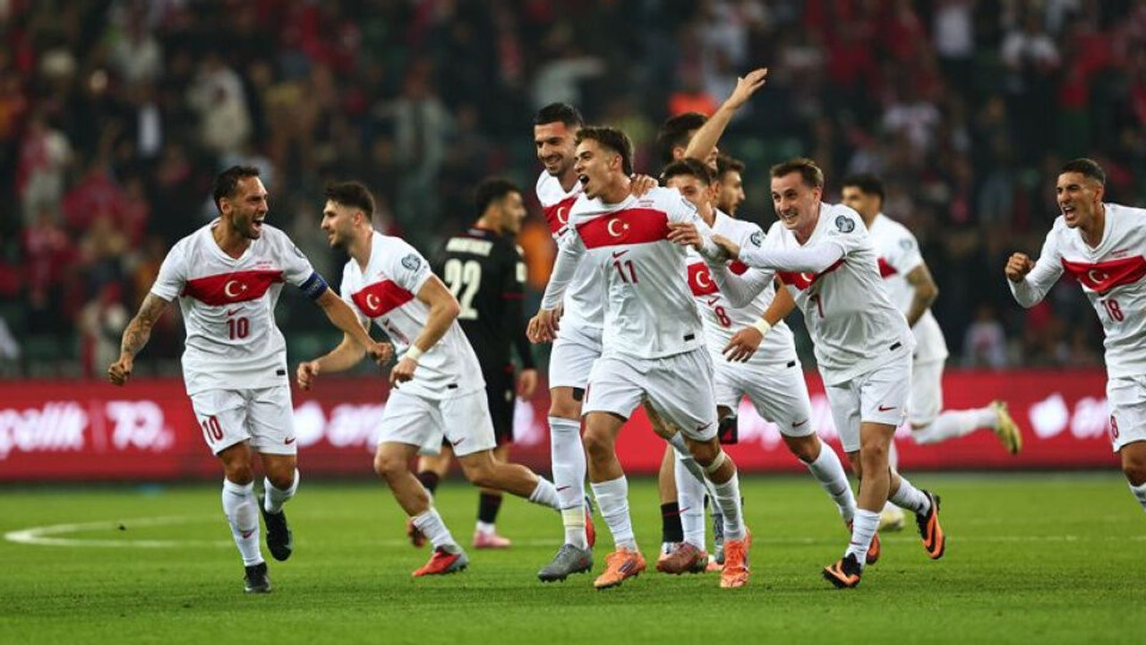 Türkiye-Romanya maçının ilk 11'leri 1