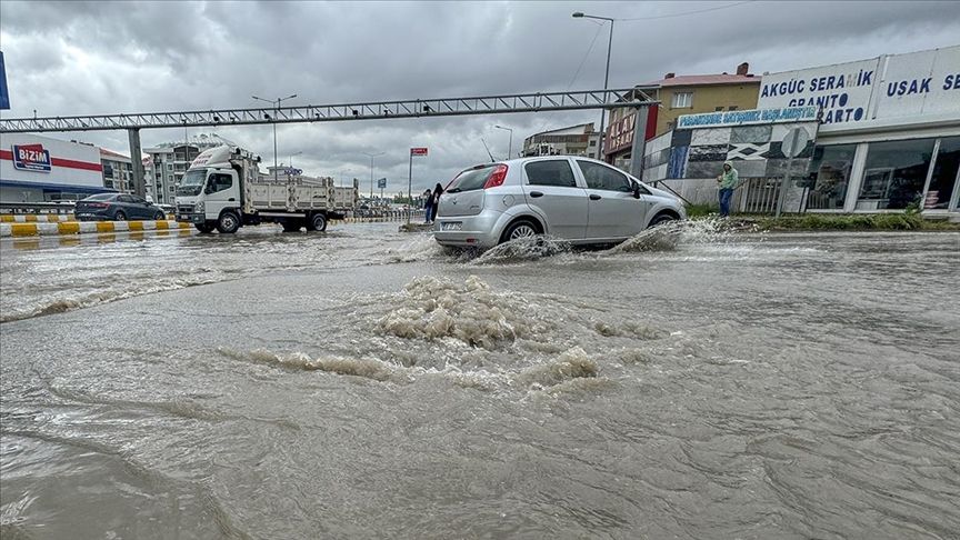 Meteoroloji açıkladı: 34 ilde sağanak, 6 ilde kar bekleniyor! 18