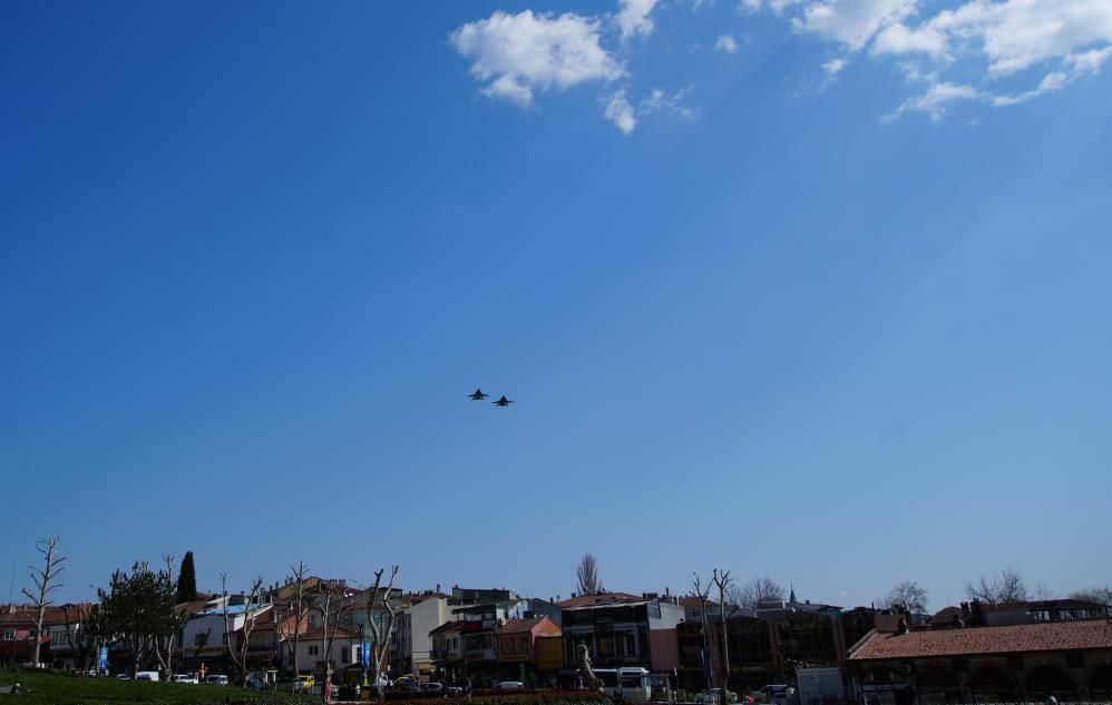 Edirne semalarında F-16 ve Akıncı'dan prova uçuşu 3