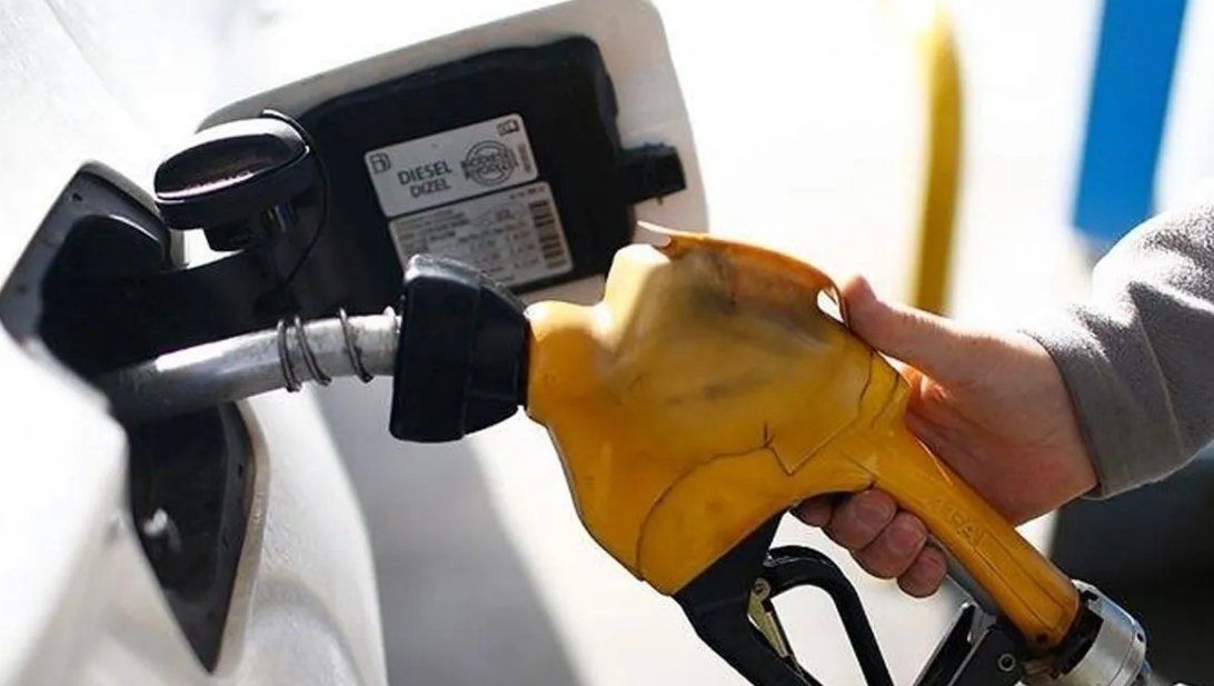 Akaryakıt fiyatlarında gerileme! Motorine indirim geliyor: İşte son fiyatı... 5