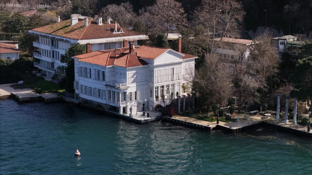 Kurtlar Vadisi ile hafızalara kazınmıştı! Efsane yalı satışta: İşte fiyatı... 5