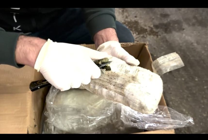 Van’da kamyonette 90 kilo 600 gram uyuşturucu ele geçirildi 2