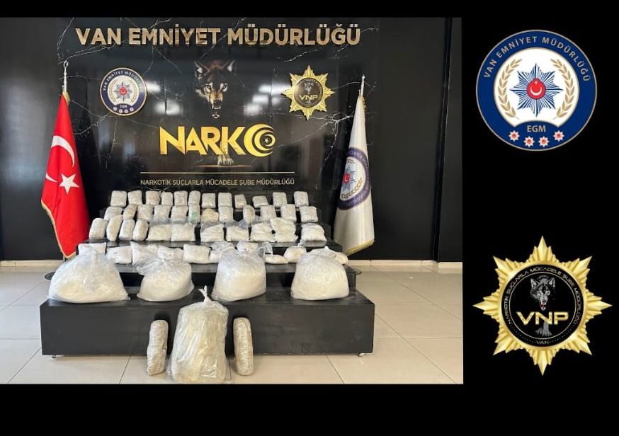 Van’da kamyonette 90 kilo 600 gram uyuşturucu ele geçirildi 4