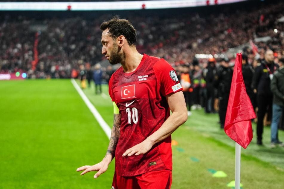 Galatasaray'ın Hakan Çalhanoğlu için ödeyeceği bonservis bedeli belli oldu 6