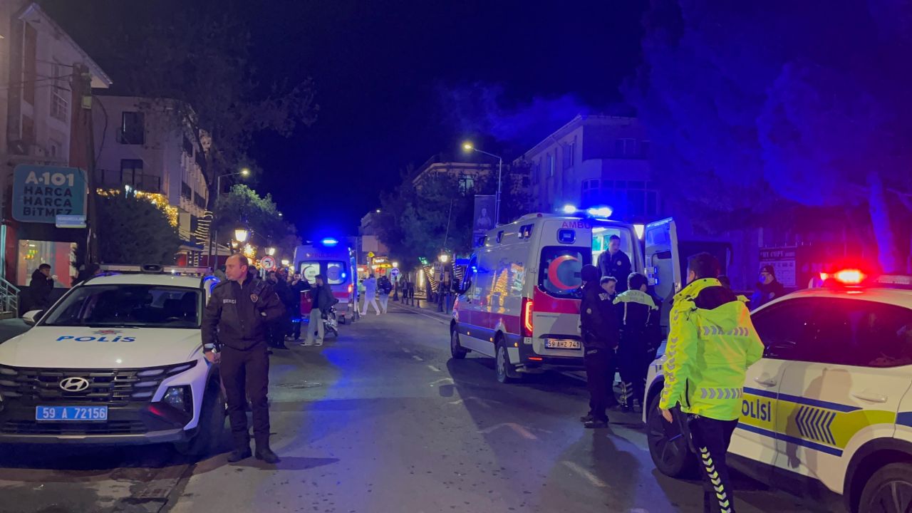 Tekirdağ'da iki motosiklet kafa kafaya çarpıştı: 2 yaralı 6