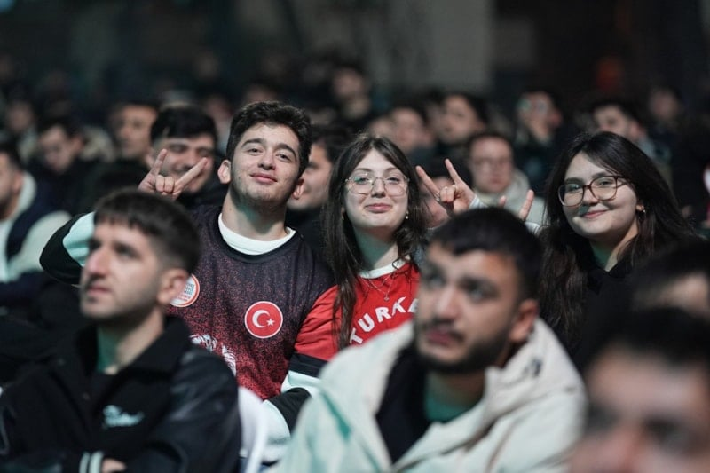 Kosova-Türkiye maçı sonrası vatandaşlar sokaklarda kutlama yaptı 7