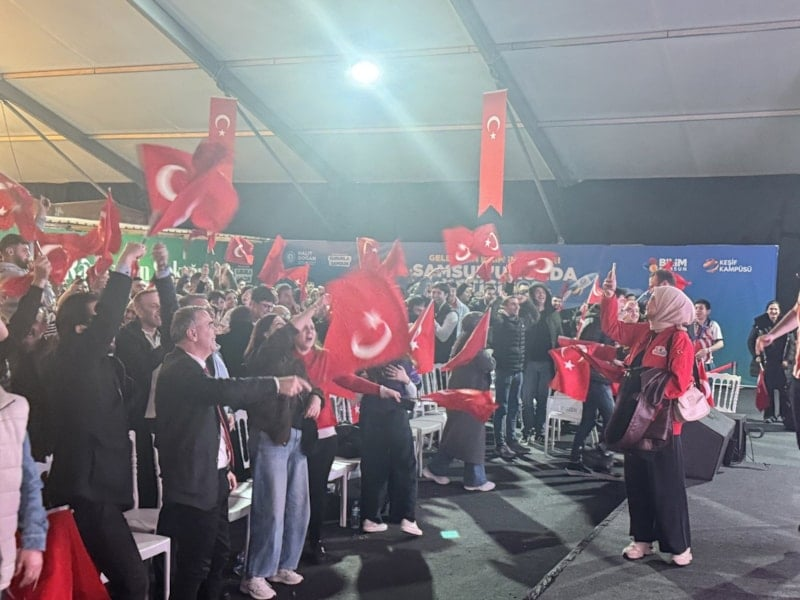 Kosova-Türkiye maçı sonrası vatandaşlar sokaklarda kutlama yaptı 5