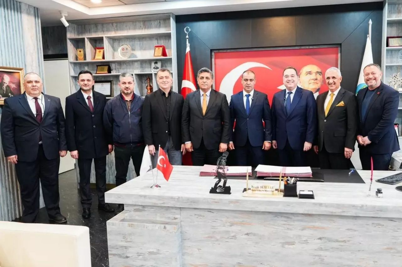 İmzalar atıldı! Manisa Büyükşehir Belediyesi'nde en düşük işçi maaşı 80 bin TL oldu 5