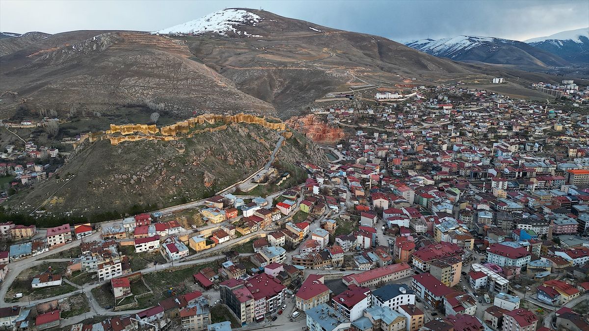 Bayburt Kalesi'nde tarihin gün yüzüne çıkarılması için yeniden harekete geçildi 4