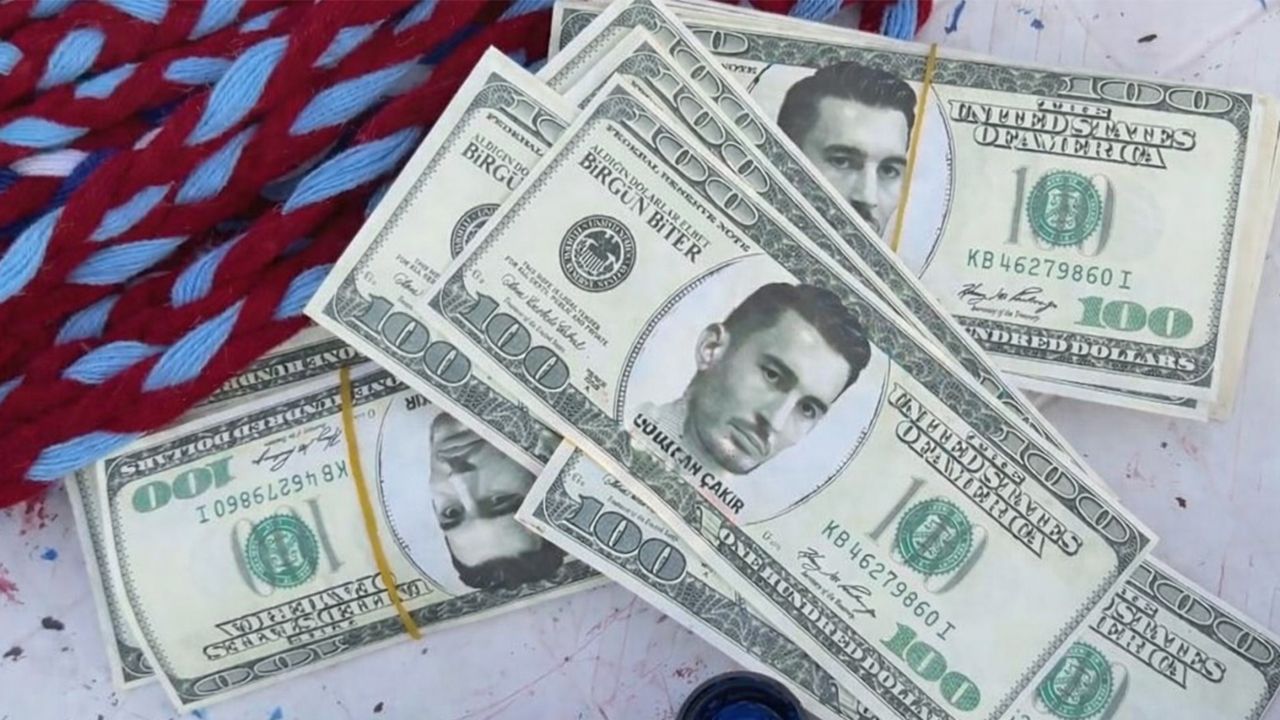 Trabzonspor taraftarı Uğurcan için dolar bastırdı 6