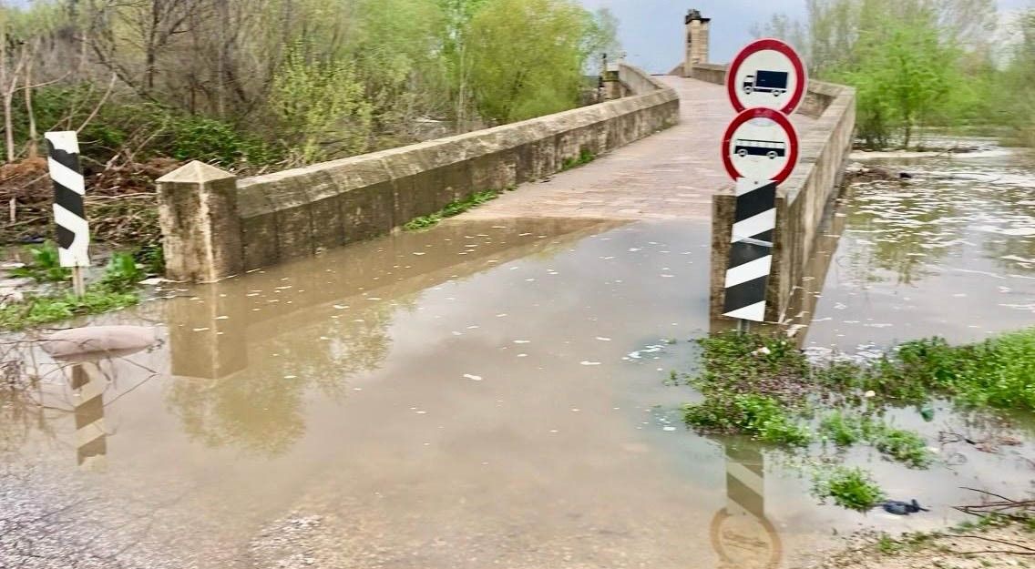 Bir Edirne klasiği: Tunca Nehri taştı, köprü trafiğe kapandı 1