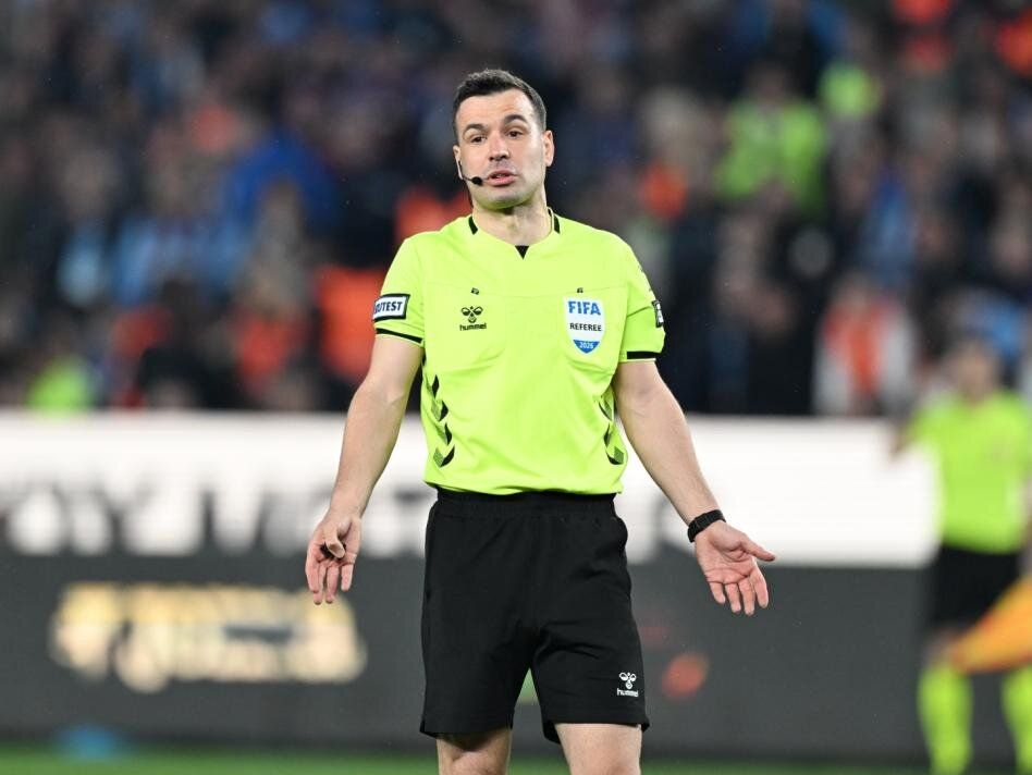 Barış Alper Yılmaz'ın kırmızı kartı atlandı mı? Trio ekibi canlı yayında açıkladı: "İnanılmaz bir karar!" 1