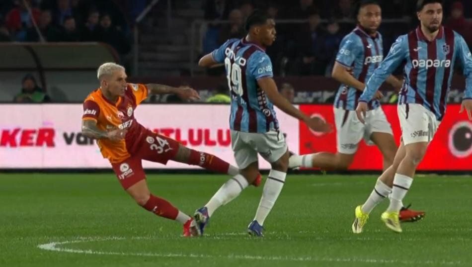 Barış Alper Yılmaz'ın kırmızı kartı atlandı mı? Trio ekibi canlı yayında açıkladı: "İnanılmaz bir karar!" 7