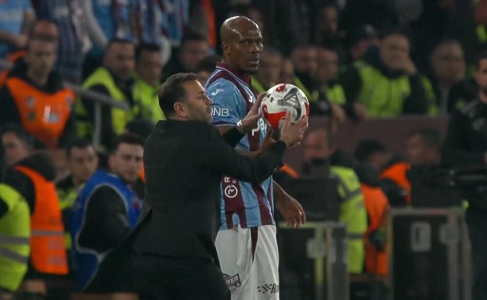 Barış Alper Yılmaz'ın kırmızı kartı atlandı mı? Trio ekibi canlı yayında açıkladı: "İnanılmaz bir karar!" 4