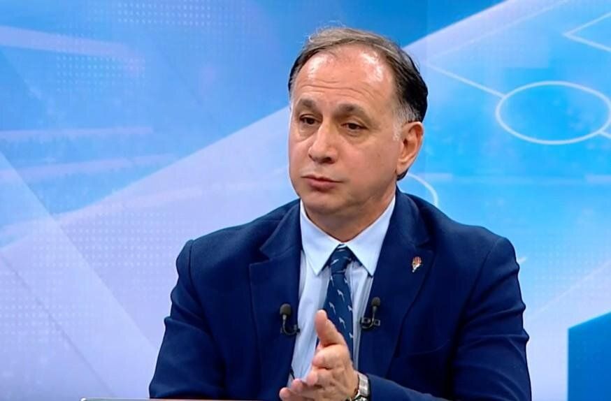 Erman Toroğlu'ndan Türk futbolunu ayağa kaldıracak Ferhat Gündoğdu iddiası: "Onlar size çemkiriyor! Diğerlerine pozitif ayrımcılık yapın" 5