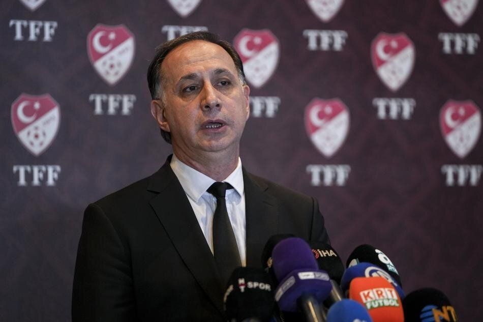 Erman Toroğlu'ndan Türk futbolunu ayağa kaldıracak Ferhat Gündoğdu iddiası: "Onlar size çemkiriyor! Diğerlerine pozitif ayrımcılık yapın" 6
