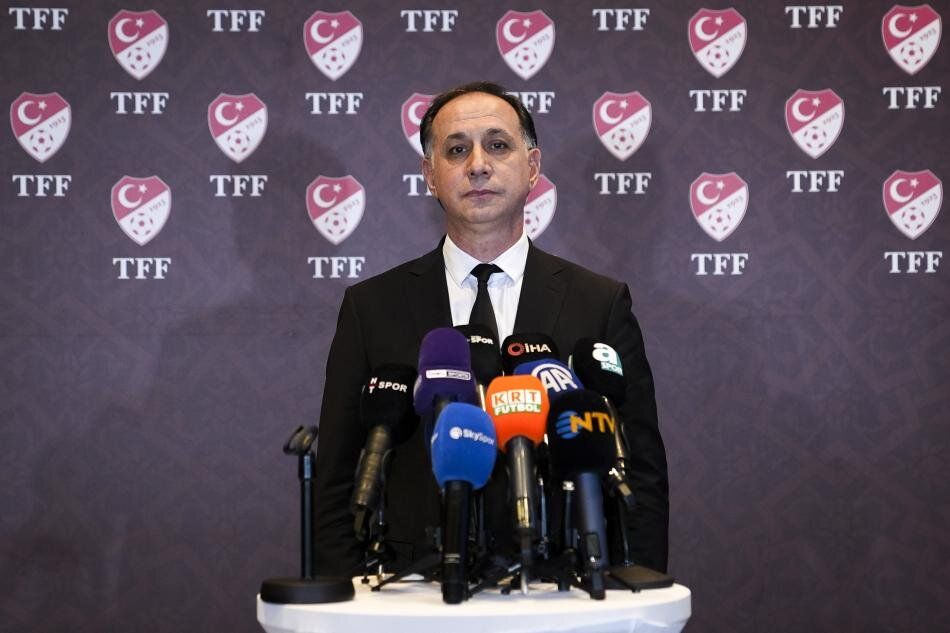 Erman Toroğlu'ndan Türk futbolunu ayağa kaldıracak Ferhat Gündoğdu iddiası: "Onlar size çemkiriyor! Diğerlerine pozitif ayrımcılık yapın" 7
