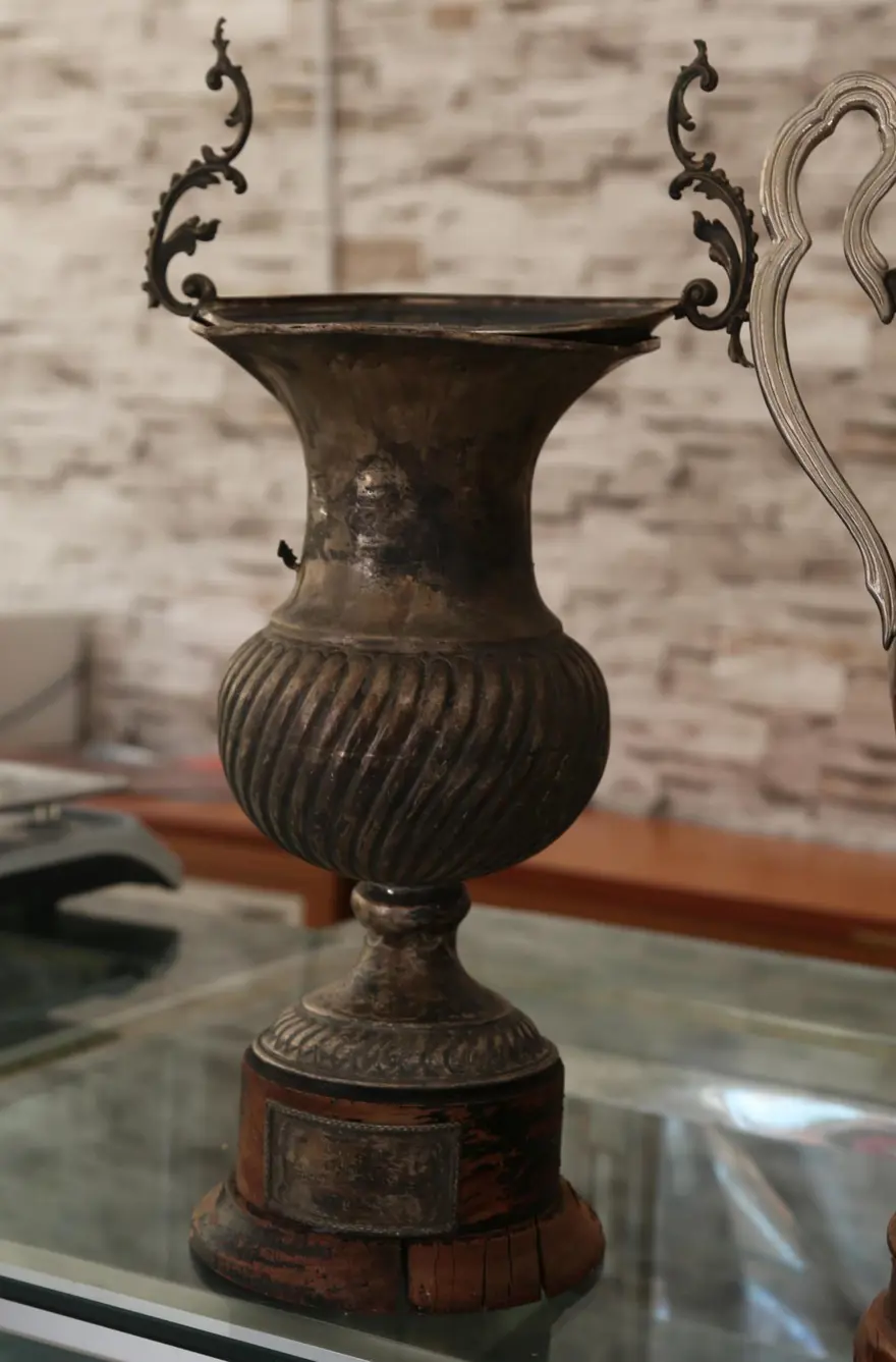 Kupaları saksı olarak kullanılan kulüp 12