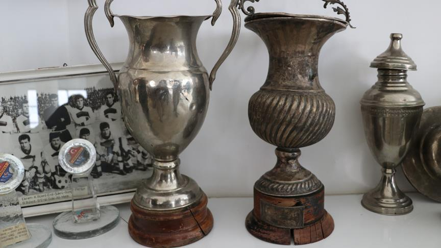 Kupaları saksı olarak kullanılan kulüp 2