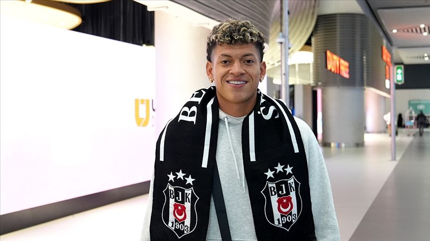 Sergen Yalçın tüm ipleri kopardı! Beşiktaş'ta tarihe geçecek harekat: 23 futbolcuyla yollar ayrılacak 26