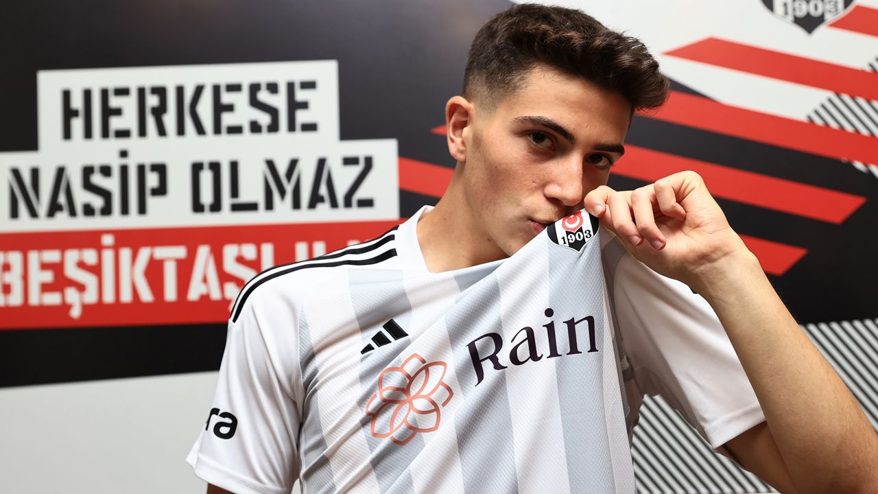 Sergen Yalçın tüm ipleri kopardı! Beşiktaş'ta tarihe geçecek harekat: 23 futbolcuyla yollar ayrılacak 23
