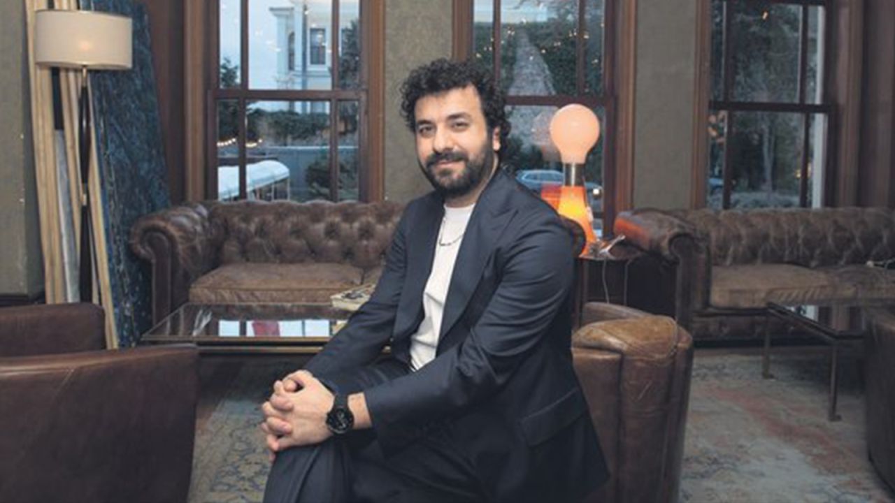Sessiz sedasız nişana milyonluk jest! Hasan Can Kaya'nın nişanlısına hediyesi dudak uçuklattı 4