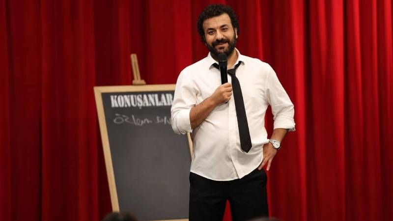 Sessiz sedasız nişana milyonluk jest! Hasan Can Kaya'nın nişanlısına hediyesi dudak uçuklattı 1