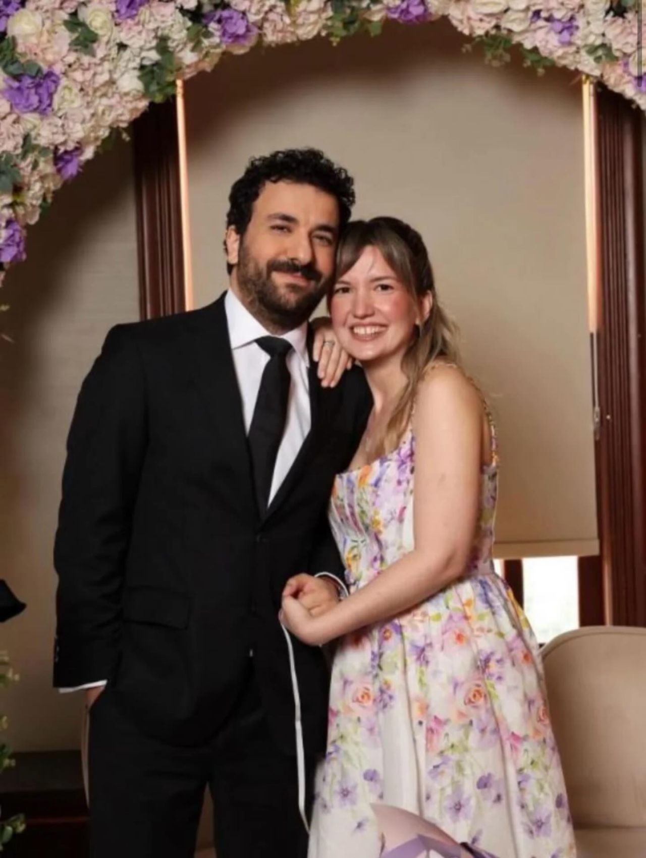 Sessiz sedasız nişana milyonluk jest! Hasan Can Kaya'nın nişanlısına hediyesi dudak uçuklattı 3