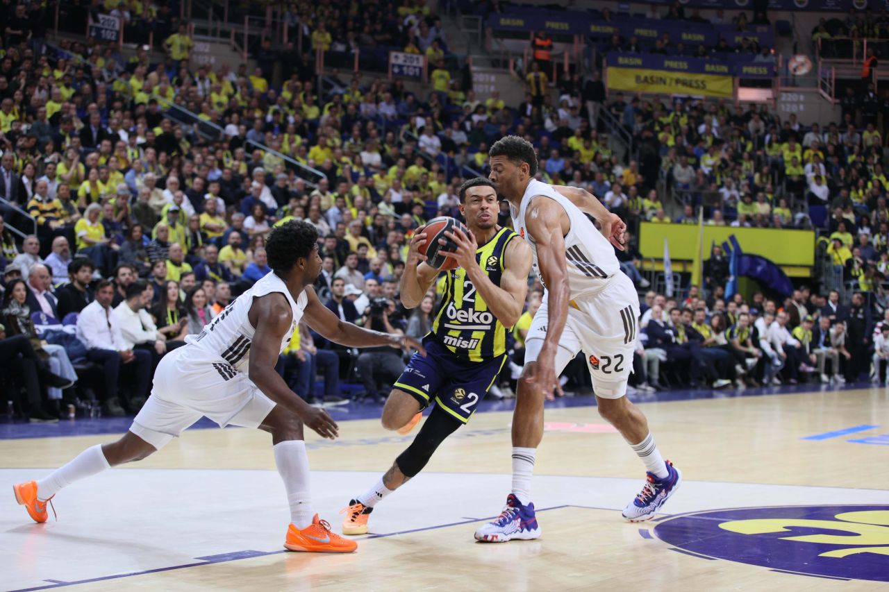 Fenerbahçe Beko kan kaybını durduramıyor: Real Madrid engelini de geçemedi, Euroleague'de evine mağlubiyetle veda etti 5