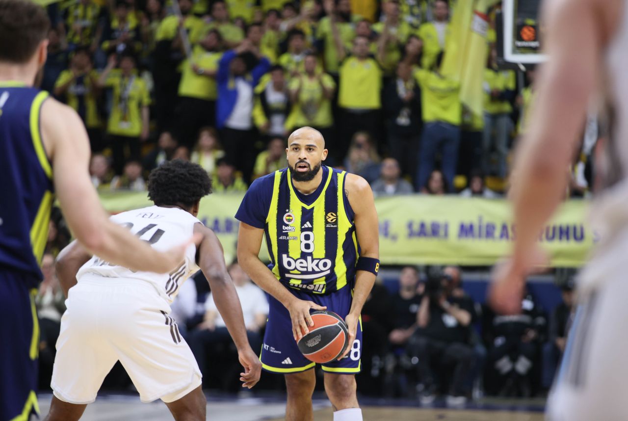 Fenerbahçe Beko kan kaybını durduramıyor: Real Madrid engelini de geçemedi, Euroleague'de evine mağlubiyetle veda etti 1