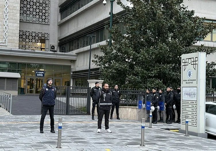 Eczacı çırağıydı, vurgunun kralı oldu! CHP'nin Bursa rantında şok gerçekler: Bozbey'in kara kutusu Aytunç deşifre oldu... 4