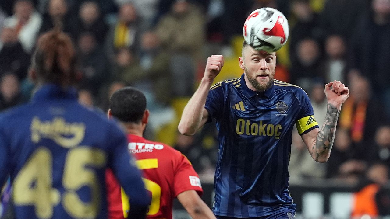 Fenerbahçe'de derbi öncesi sarı kart sınırında olan 7 futbolcu 1