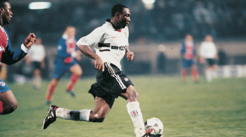Maça yedek başlayan Amokachi'nin hocasından habersiz oyuna girmesi 1