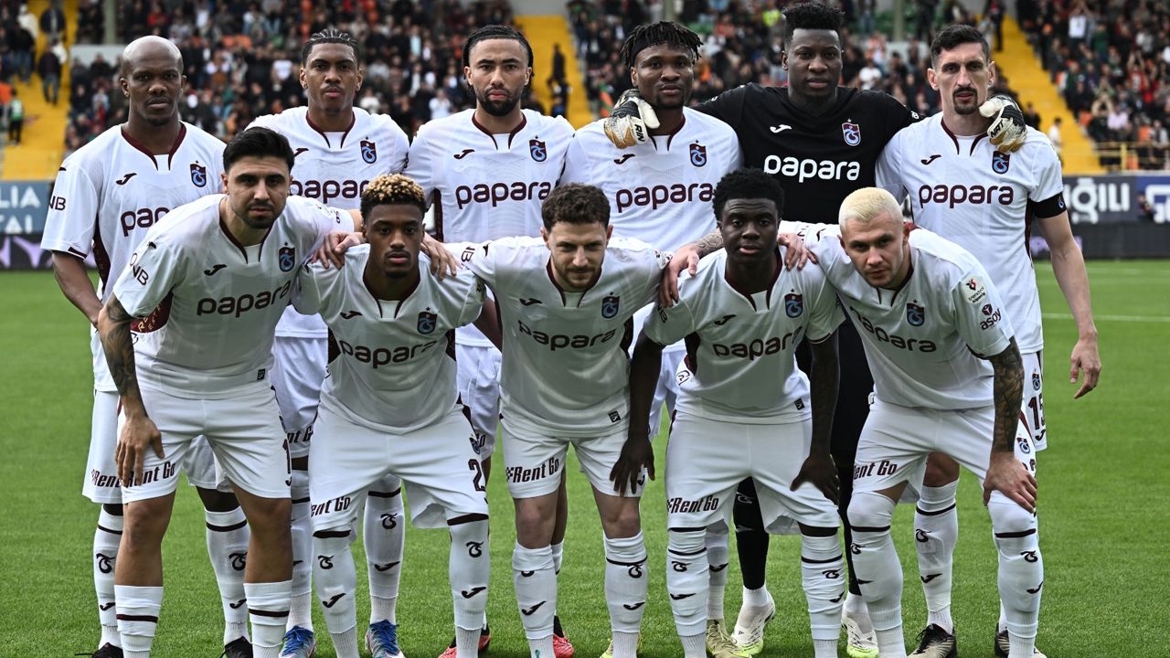 Süper Lig'de tarihi geri dönüş! Yapay zeka ligin şampiyonunu ve küme düşecek 3 takımı tek tek açıkladı: Galatasaray'a büyük şok 21