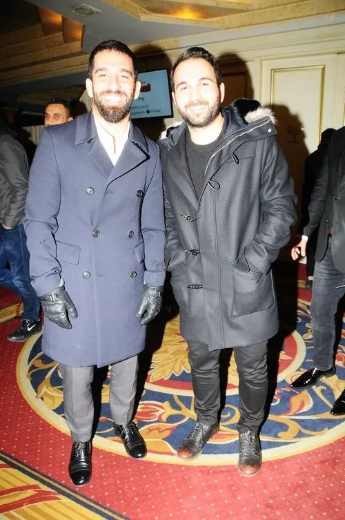 Eltilerin savaşı kardeşleri de mi ayırdı? Arda-Okan Turan kardeşlerden dikkat çeken hamle 7