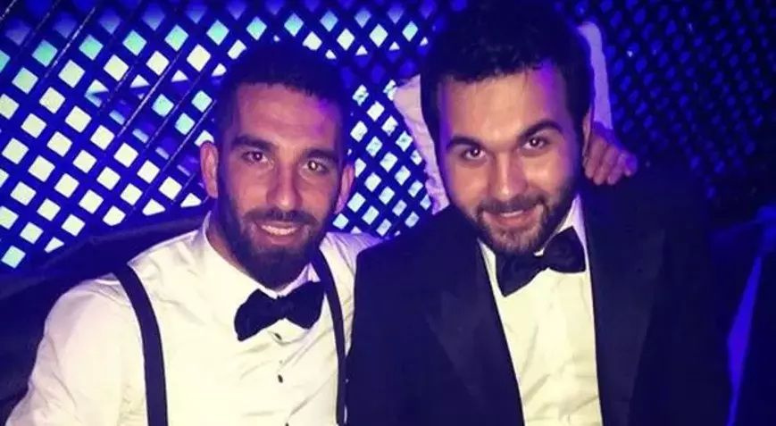Eltilerin savaşı kardeşleri de mi ayırdı? Arda-Okan Turan kardeşlerden dikkat çeken hamle 5