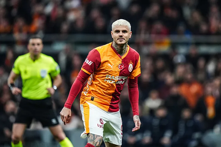 Galatasaray'da değişim kapıda: 4 futbolcuyla yollar ayrılacak 7