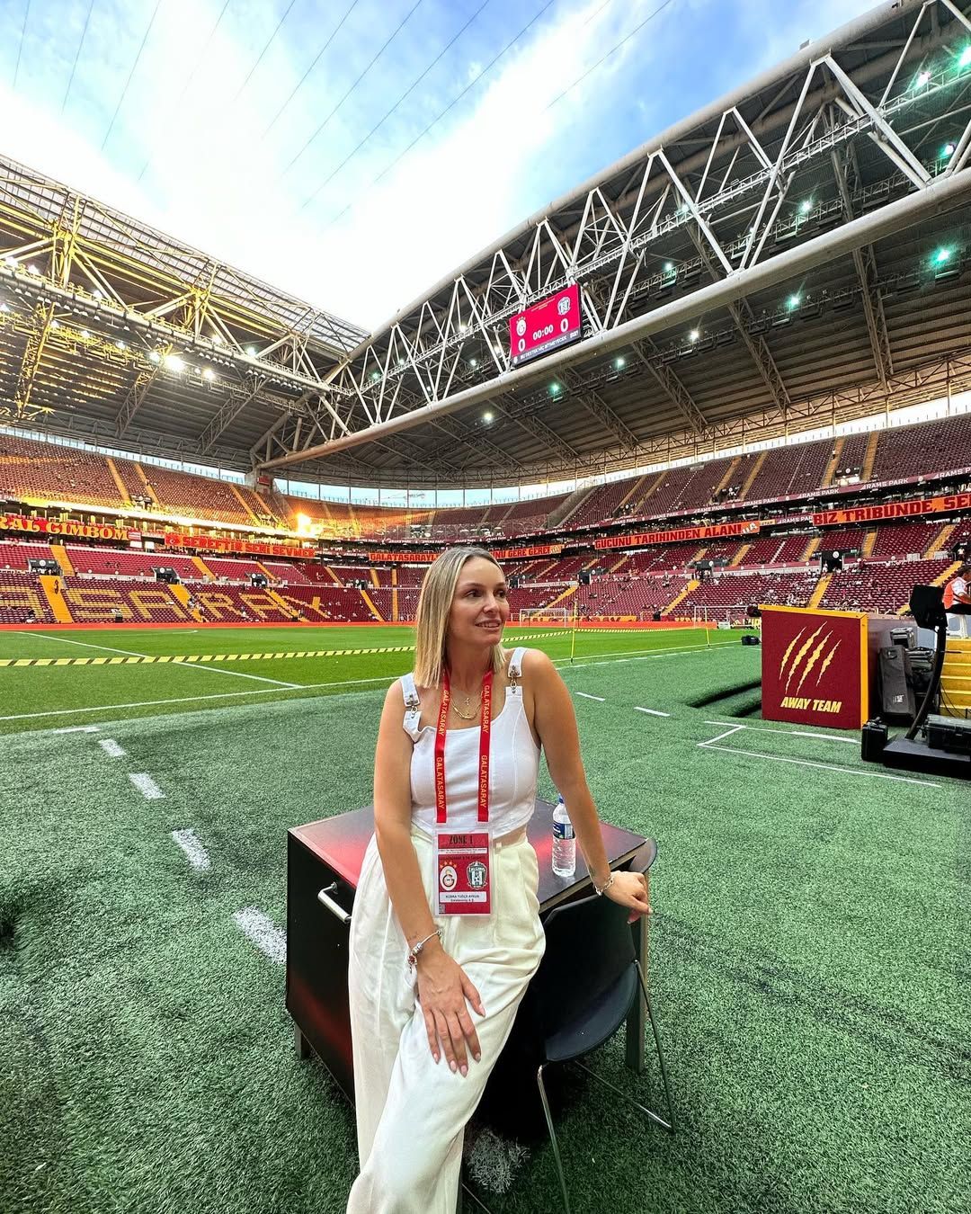 Galatasaray'da dışarıya bilgi sızdıran Tuğçe Aykun isimli çalışan kulüpten kovuldu 10