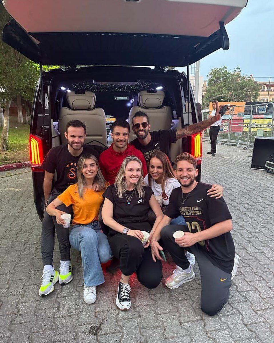 Galatasaray'da dışarıya bilgi sızdıran Tuğçe Aykun isimli çalışan kulüpten kovuldu 6