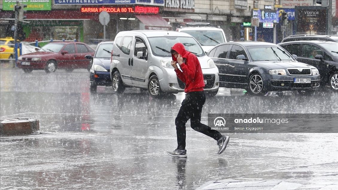 Meteoroloji tarih verdi: 39 il için sağanak alarmı 9