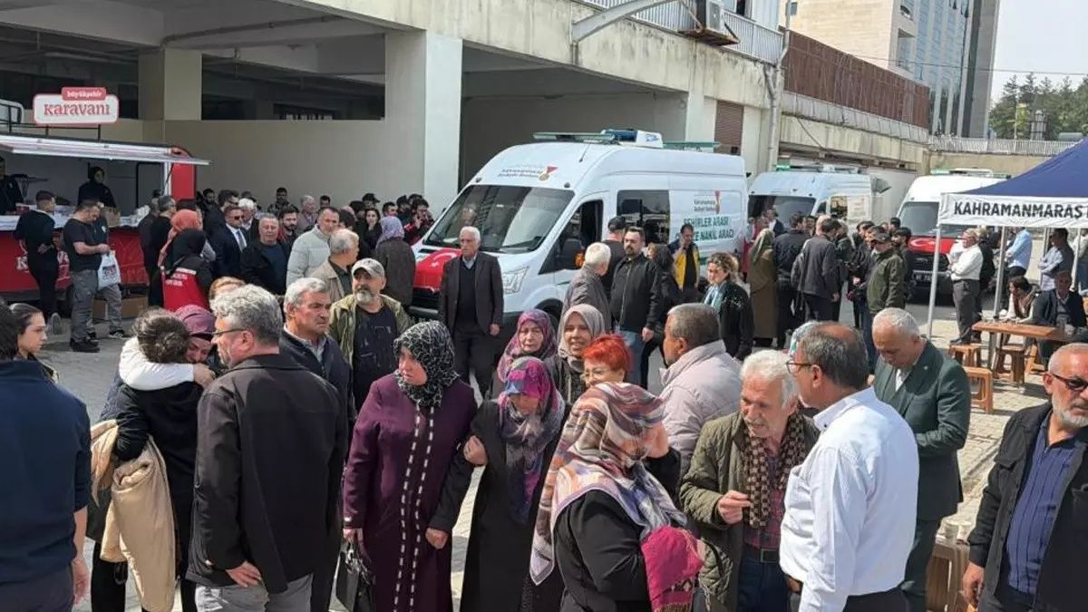 Kahramanmaraş’ta güle oynaya okula gönderdikleri yavrularına gözyaşlarıyla veda ediyorlar... Morgda sıra sıra isimleri okundu 5