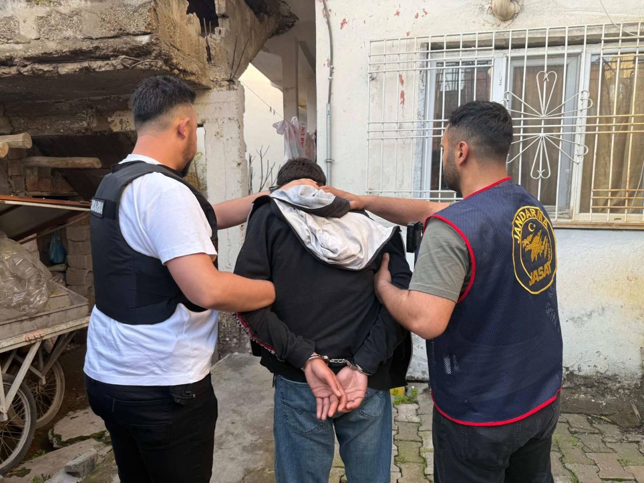 Kişisel verilerimizi terör örgütlerine pazarlamışlar! MİT'ten nokta operasyon: Siber şebekenin beyni kıskıvrak yakalandı 1