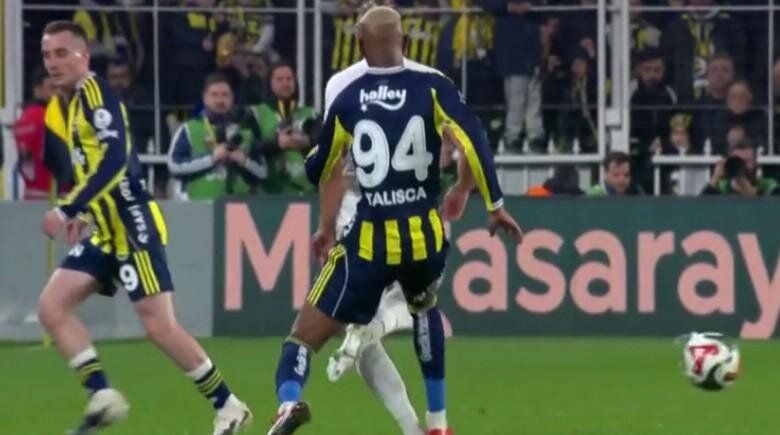 Hakem Fenerbahçe'yi lime lime doğramış! Çaykur Rizespor'un golü iptal, oyuncusu da atılmalıymış! Trio ekibi canlı yayında tüm pozisyonları tek tek açıkladı 17